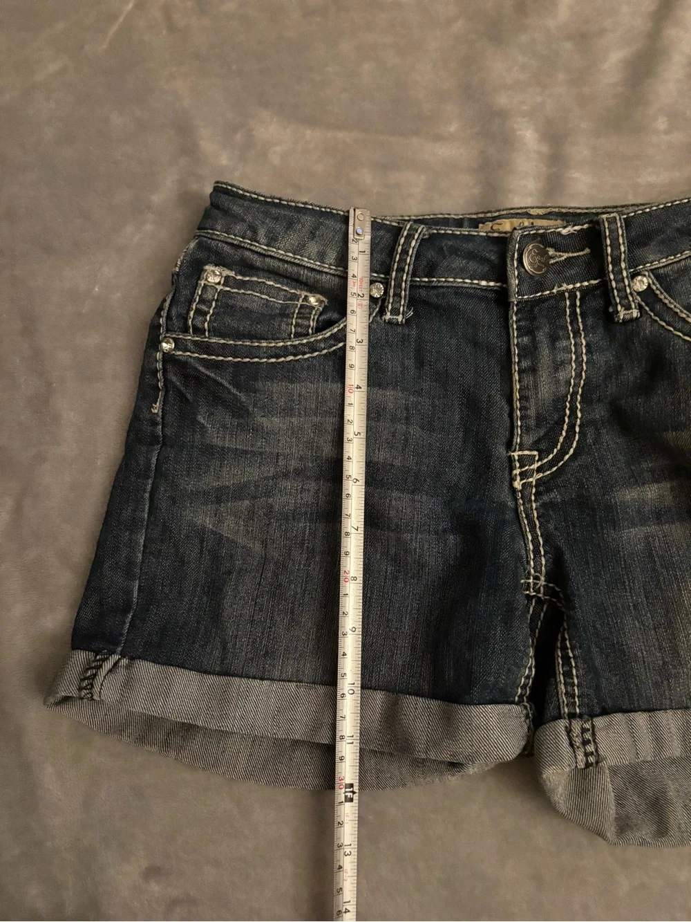 Earl Jean Women’s Dark Wash Blue Denim Shorts Mid Cuffed Studded Sz 2